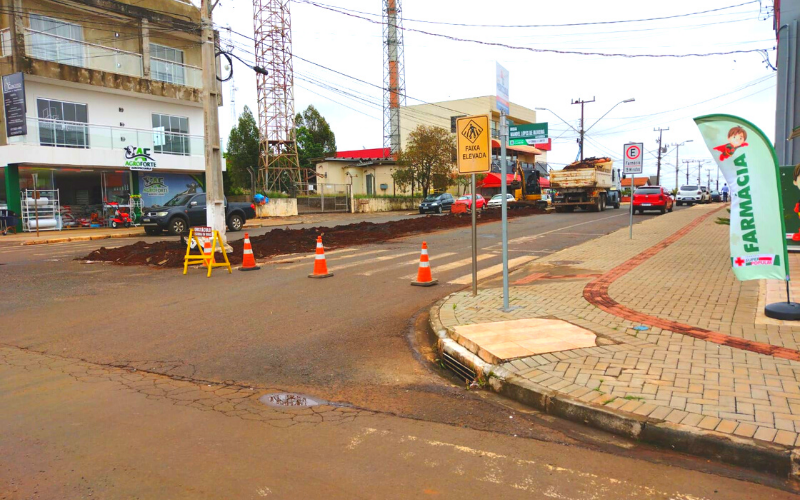 Obra de Revitalização da Avenida Anízio Pedro da Luz.